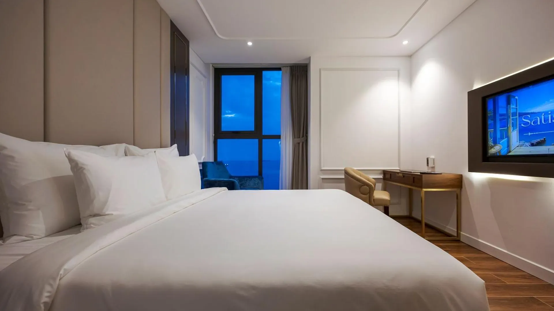 ****  Oyster Bay Hotel Vung Tau Vietnam