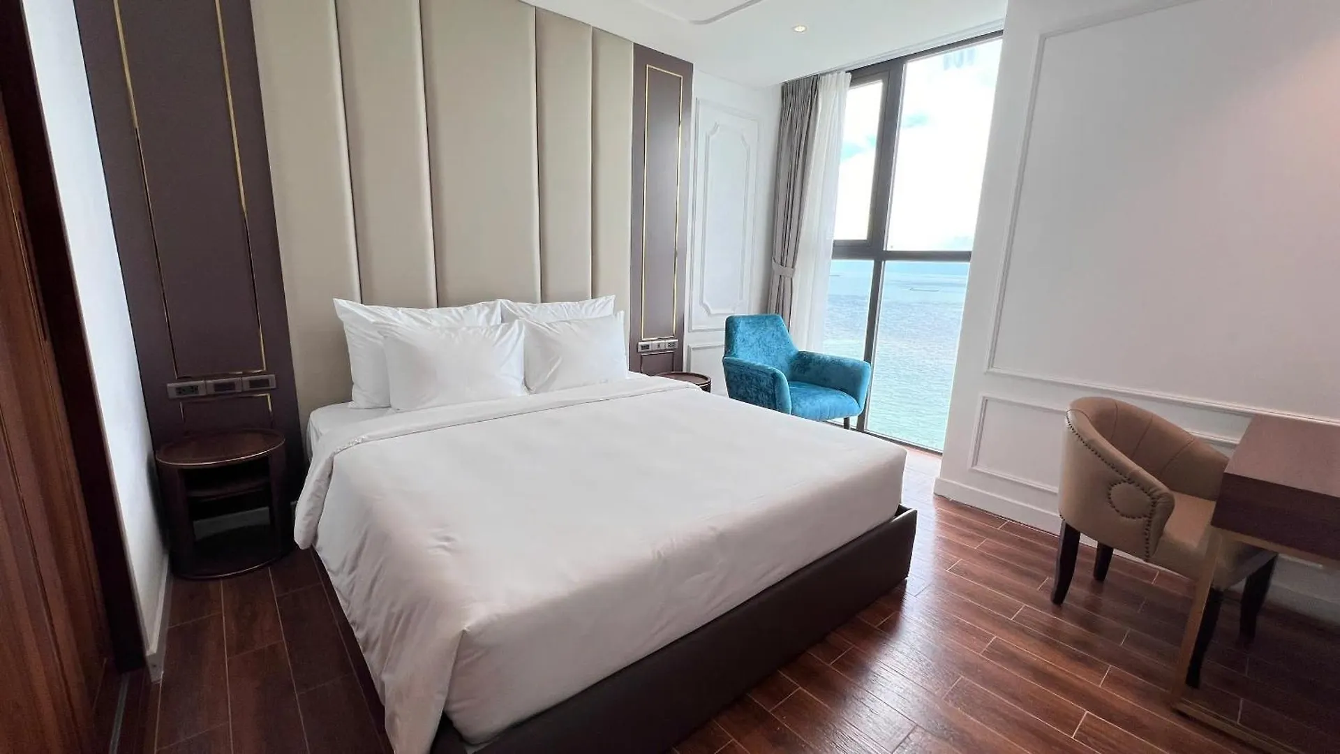 Oyster Bay Hotel Vung Tau 4*,  Vietnam