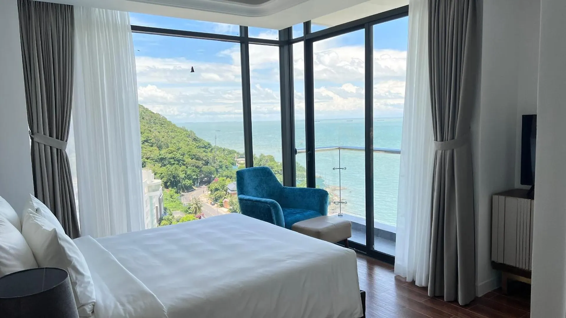 Oyster Bay Hotel Vung Tau 4*,