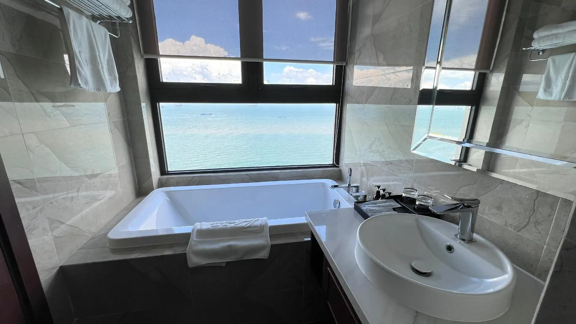 Oyster Bay Hotel Vung Tau